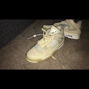 Off-white 4s